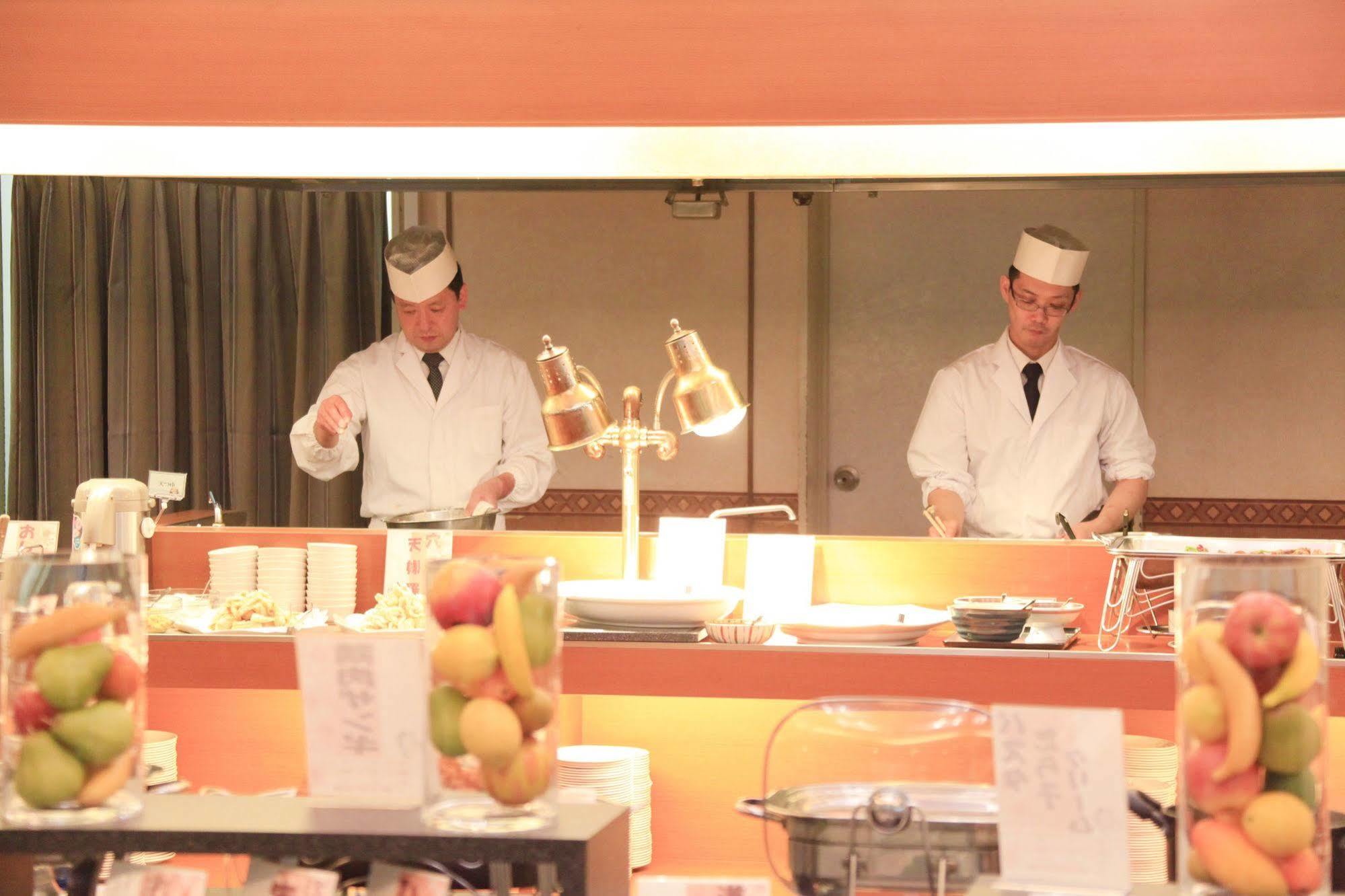 Park Hotel Miyabitei Noboribetsu Bagian luar foto